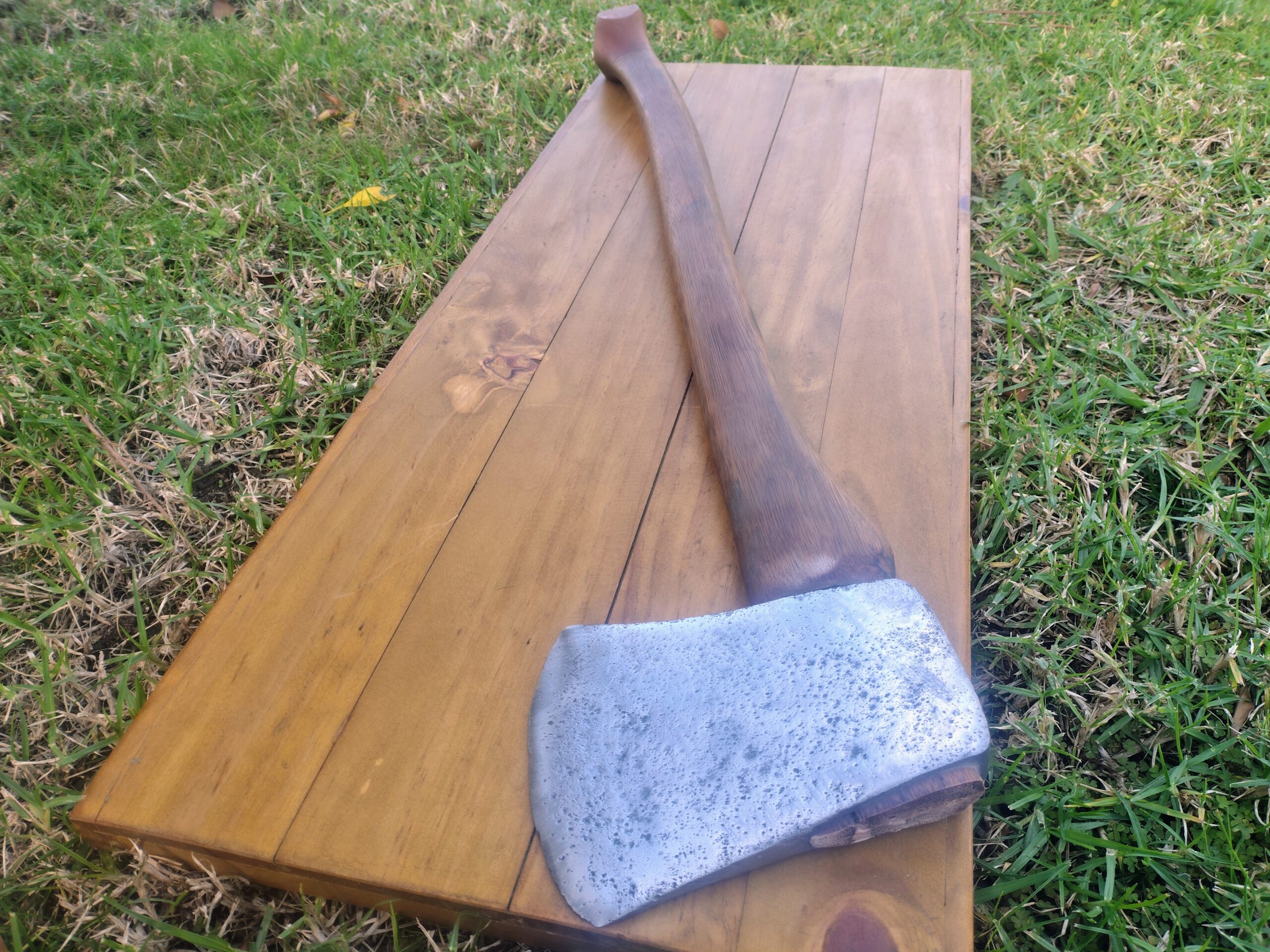 Plumb Felling Axe with Palm Swell - Image 2