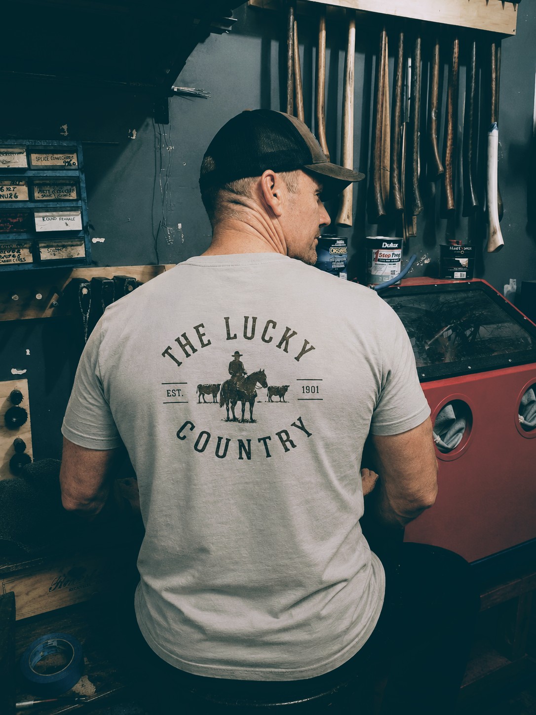 Vintage LUCKY COUNTRY TEE